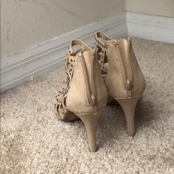 Fergalicious Peep toe shoes - Picture 3 of 4